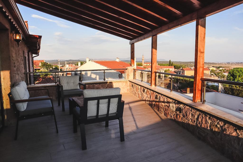Suit Oda Dört Kişilik,doğa Manzaralı,teraslı