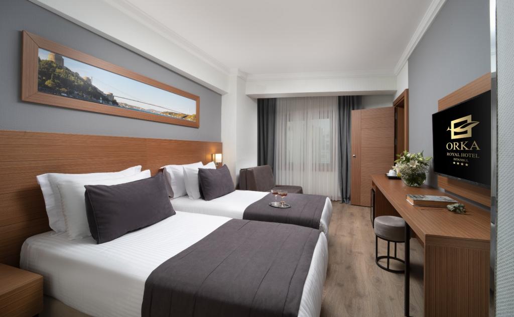 Bağlantılı Oda, Şehir Manzaralı