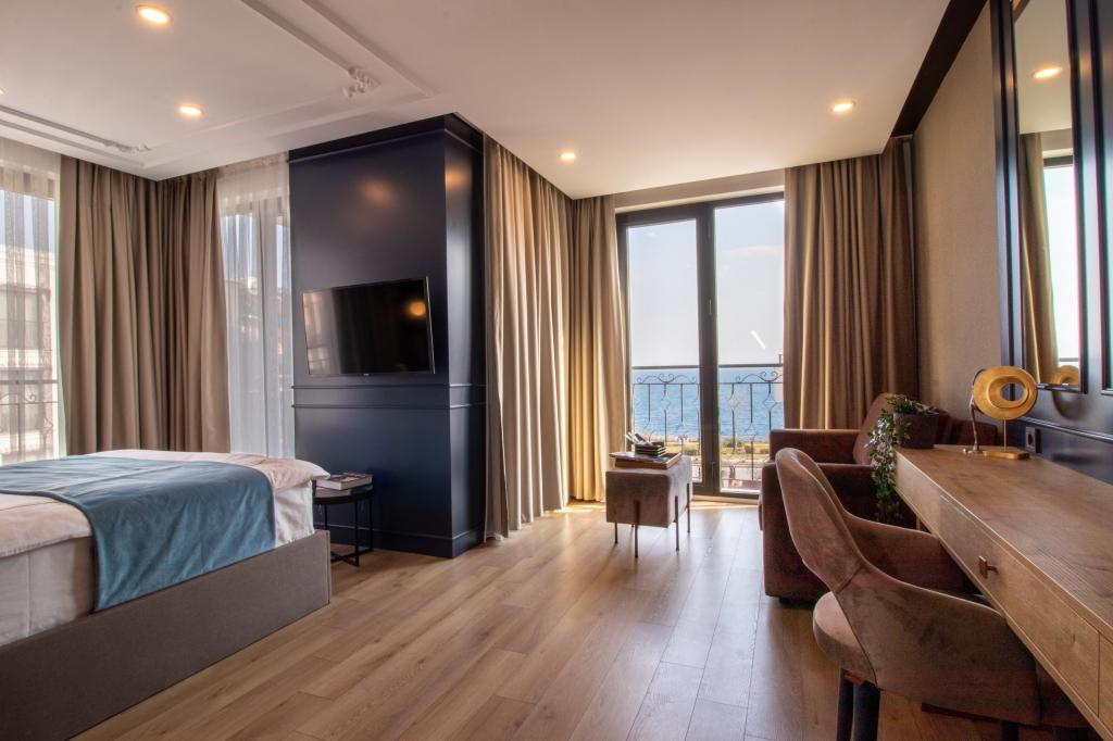 Deluxe Suit Oda, Deniz Manzaralı (Balkonlu)