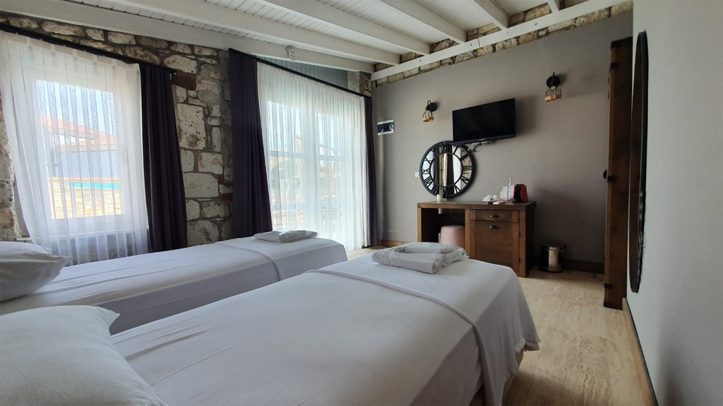 Deluxe Pool Room,Havuz Manzaralı,Giriş Katı
