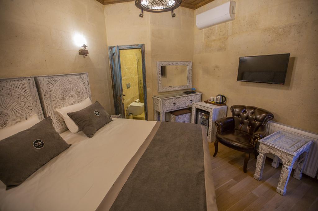 Deluxe Room, Courtyard View (No Smoking)