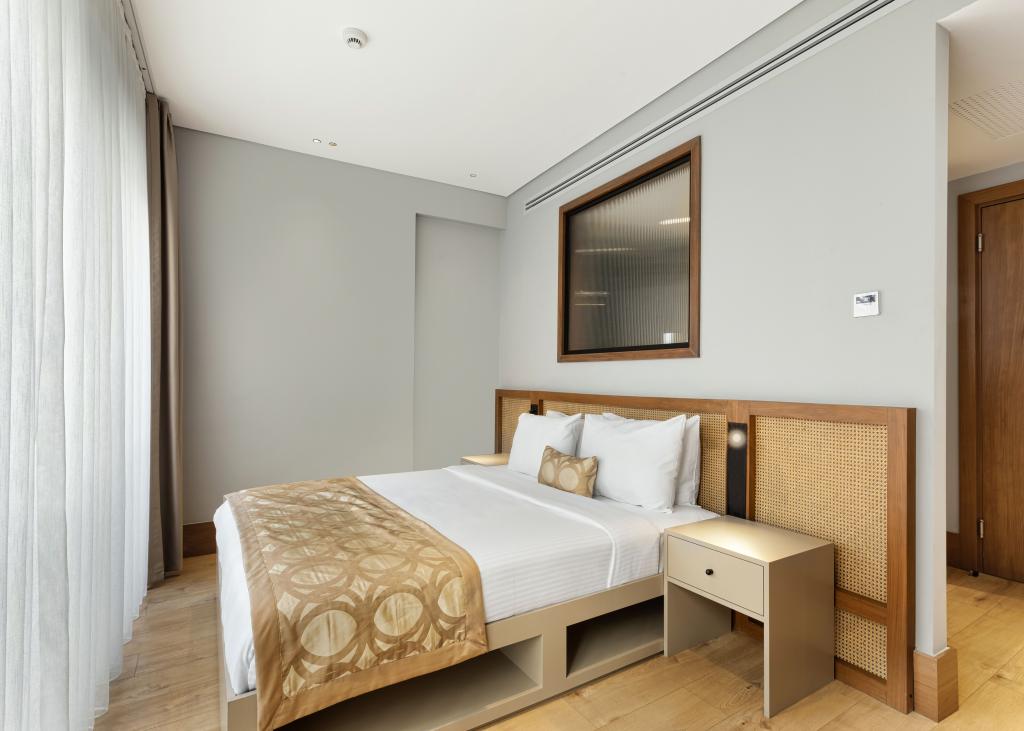 Standart Oda, Şehir Manzaralı