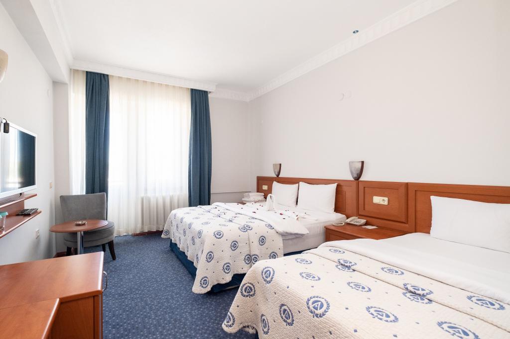 Superior Oda, Şehir Veya Dağ Manzaralı