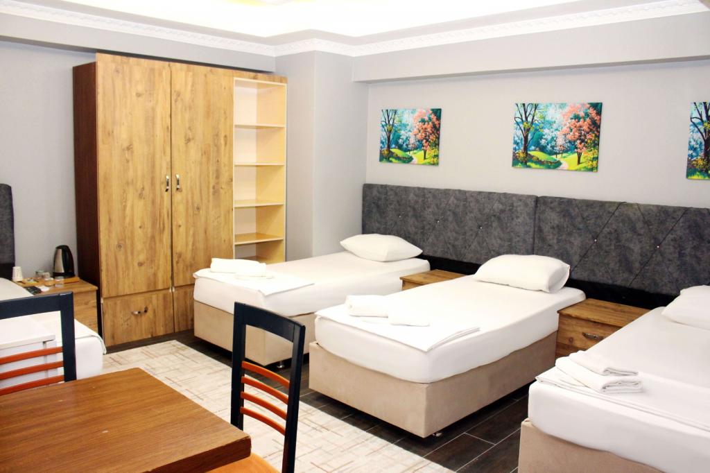 Standard Room, City View (4 Person)