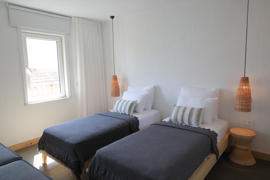 Standart Oda, Cadde Manzaralı