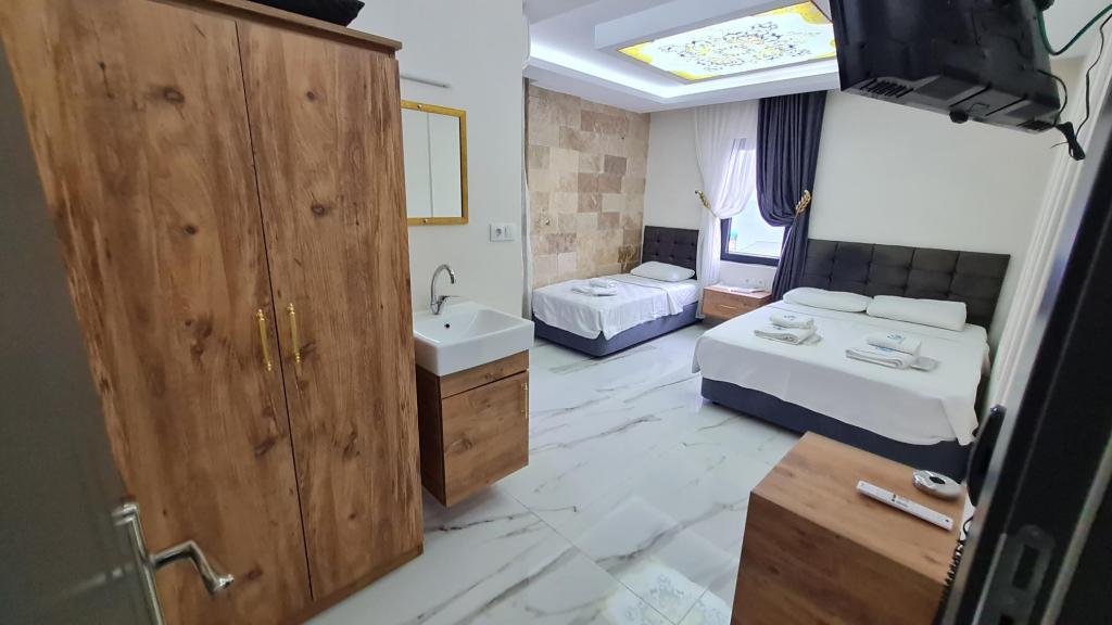 Family Deluxe Room, Sea Or Land View (Balcony)