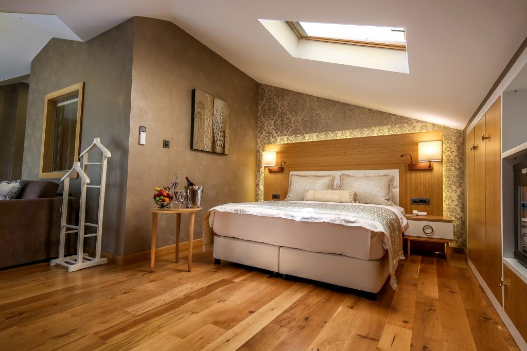 Suite Room, Garden View (Balcony)