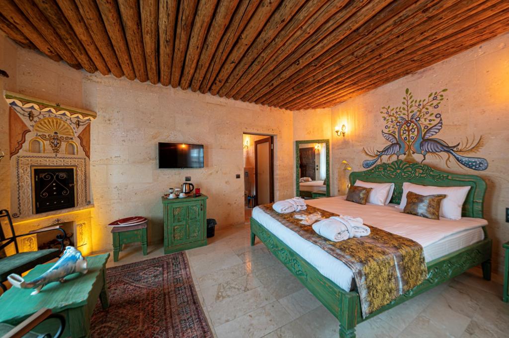 Premium Suite Room, City Or Mountain View (Jacuzzi)