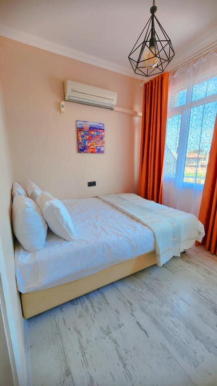 Standart Oda, Bahçe Manzaralı (3 Kişilik, Balkonlu)