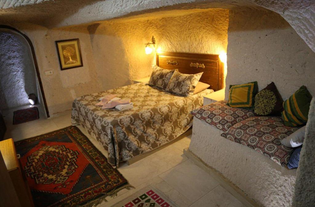 Cave Suite Room