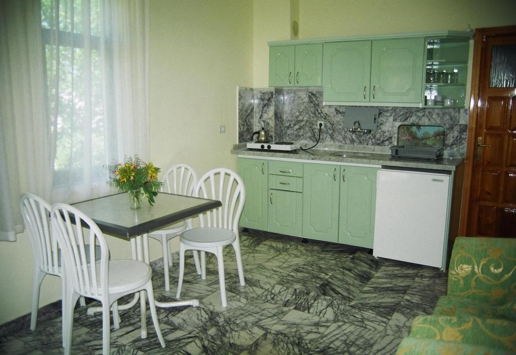 Apart, Dağ Manzaralı (Balkonlu)
