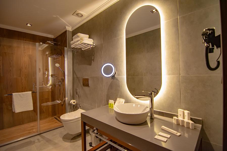 Suite,Göl Manzaralı,Teraslı