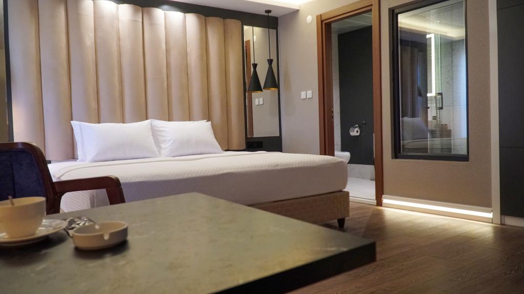 Superior Oda, Şehir Manzaralı