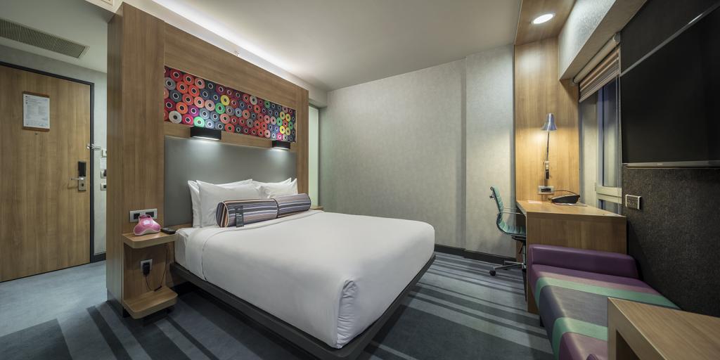 Standart Oda, Şehir Manzaralı