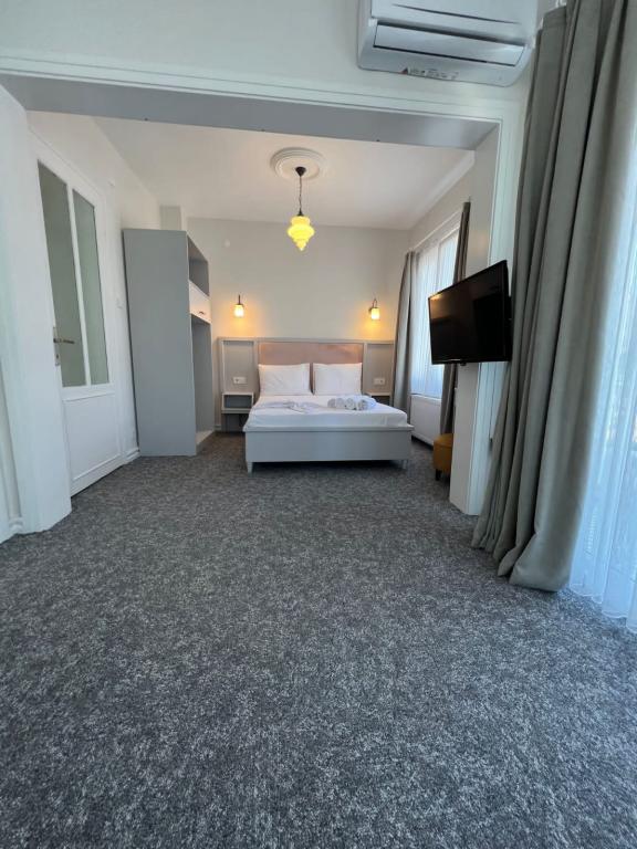Comfort Main Building Room, Garden View (Balcony)