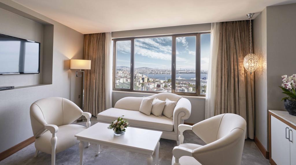 Senior Suit Oda, Boğaz Manzaralı