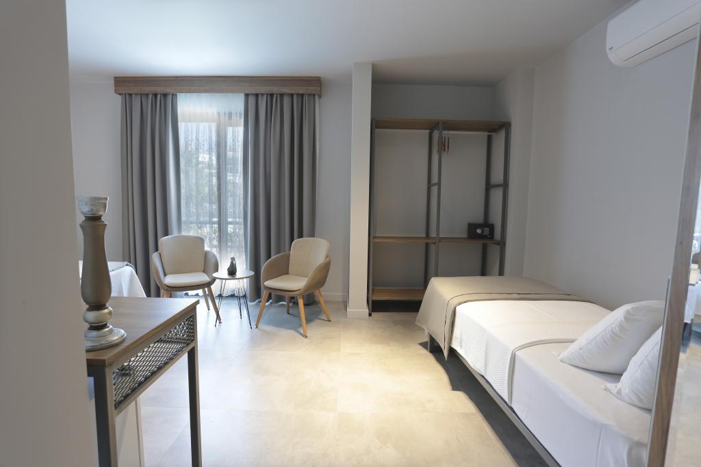 Deluxe Üç Kişilik Oda