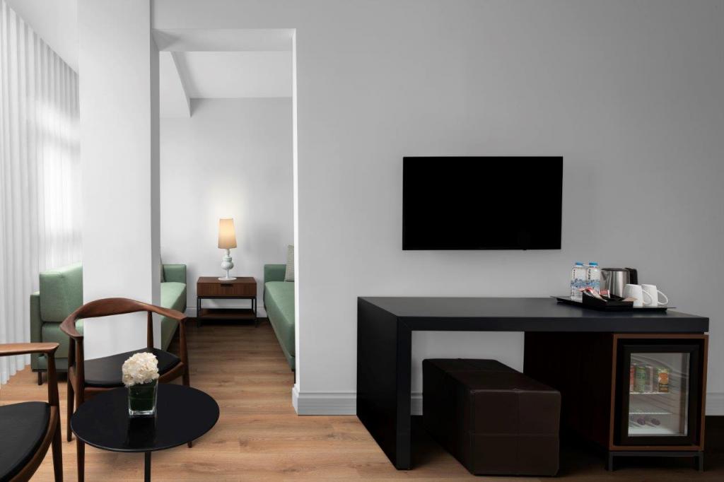 Aile Deluxe Odası, Cadde Manzaralı