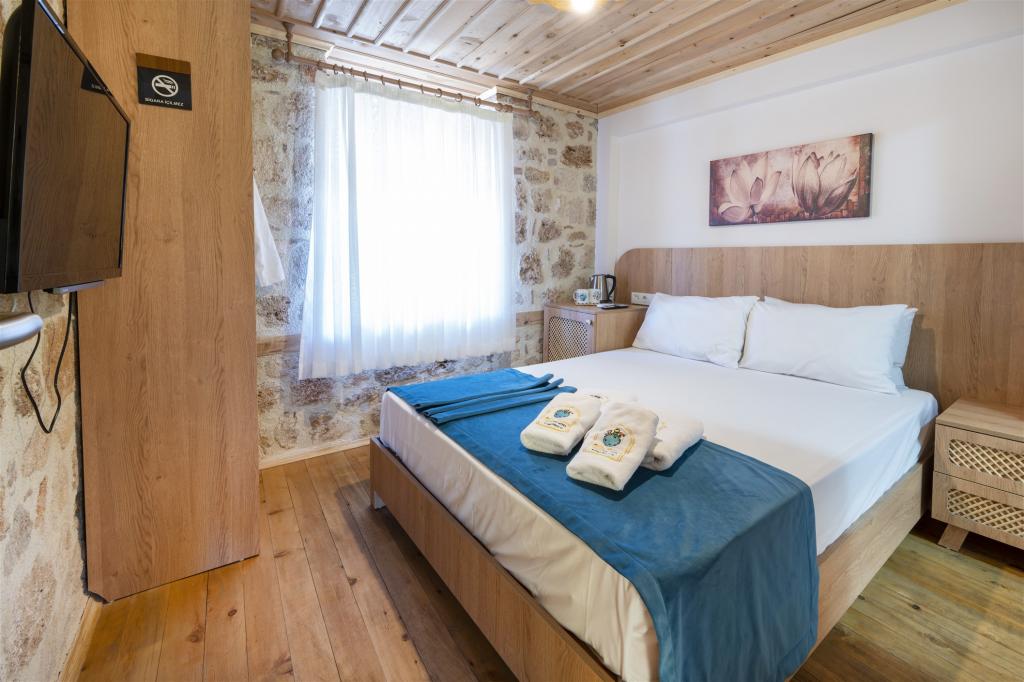 Standard Room, Street View