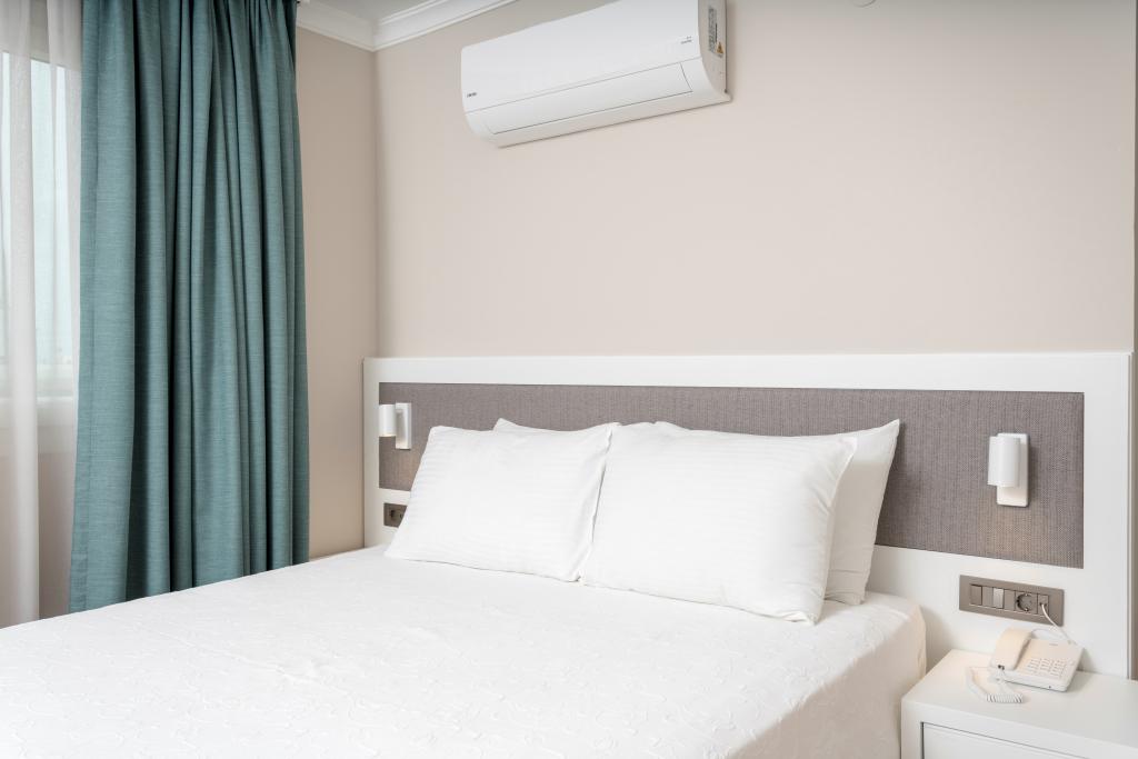 Deluxe Room, City View (3 Person)