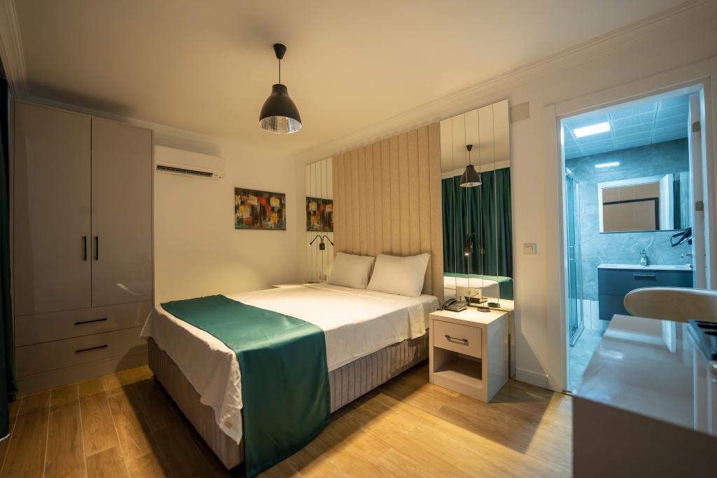 Standart Oda, Deniz Veya Bahçe Manzaralı (Balkonlu)