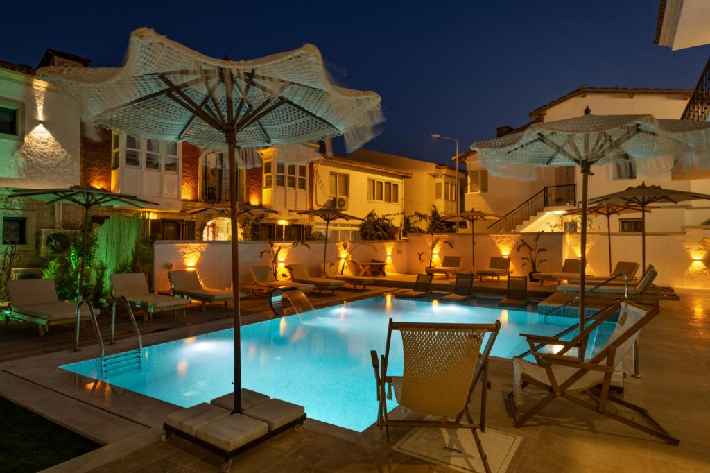 Armel Alaçatı (+12 Adult Only)