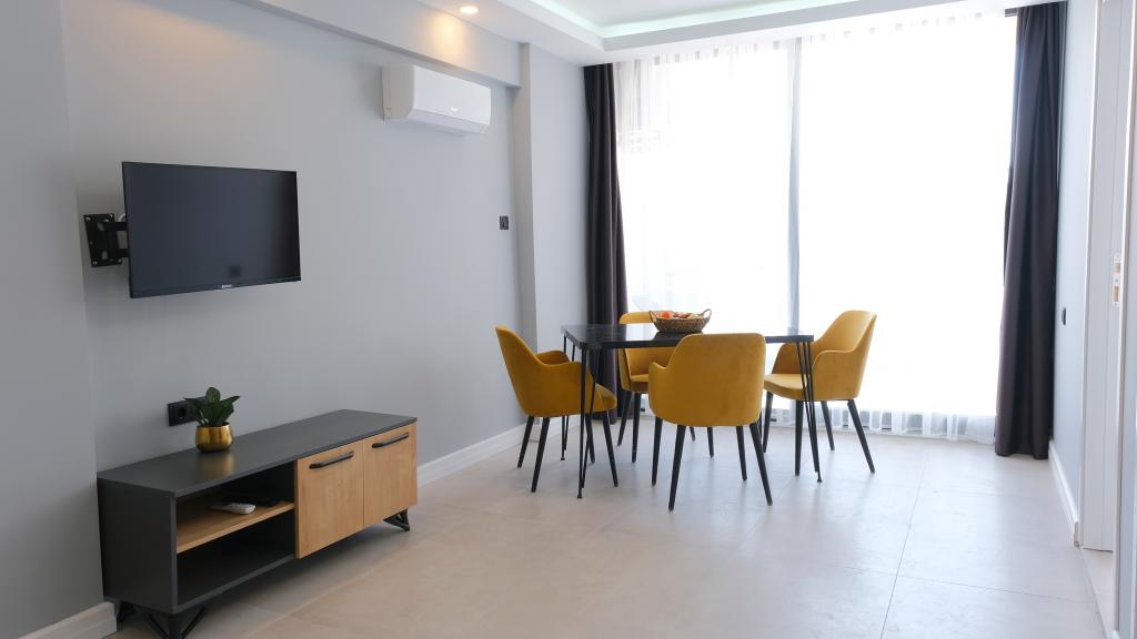 Studio Room, City View (Balcony)