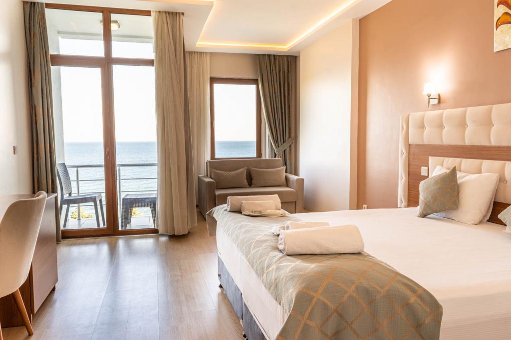 Deluxe Oda, Deniz Manzaralı (Balkonlu)