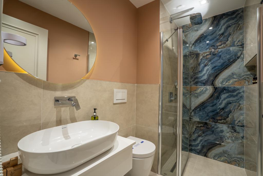 Penthouse, Street View