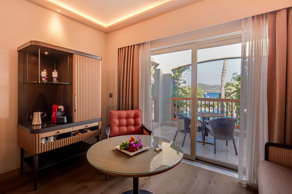 Deluxe Oda, Deniz Manzaralı (Balkonlu)