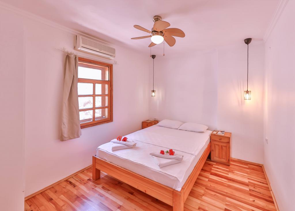 Apart, Bahçe Manzaralı (Balkonlu)