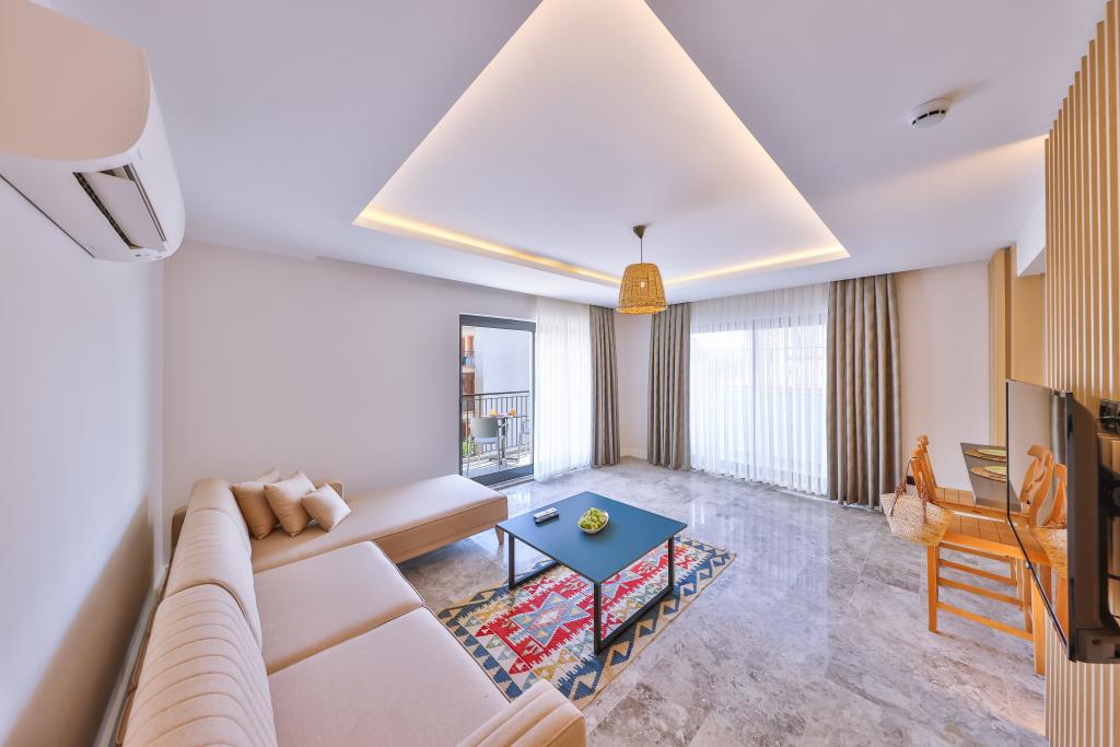 Deluxe Room, Mountain View (Balcony)