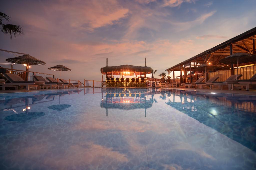 Sea Valley Lodge
