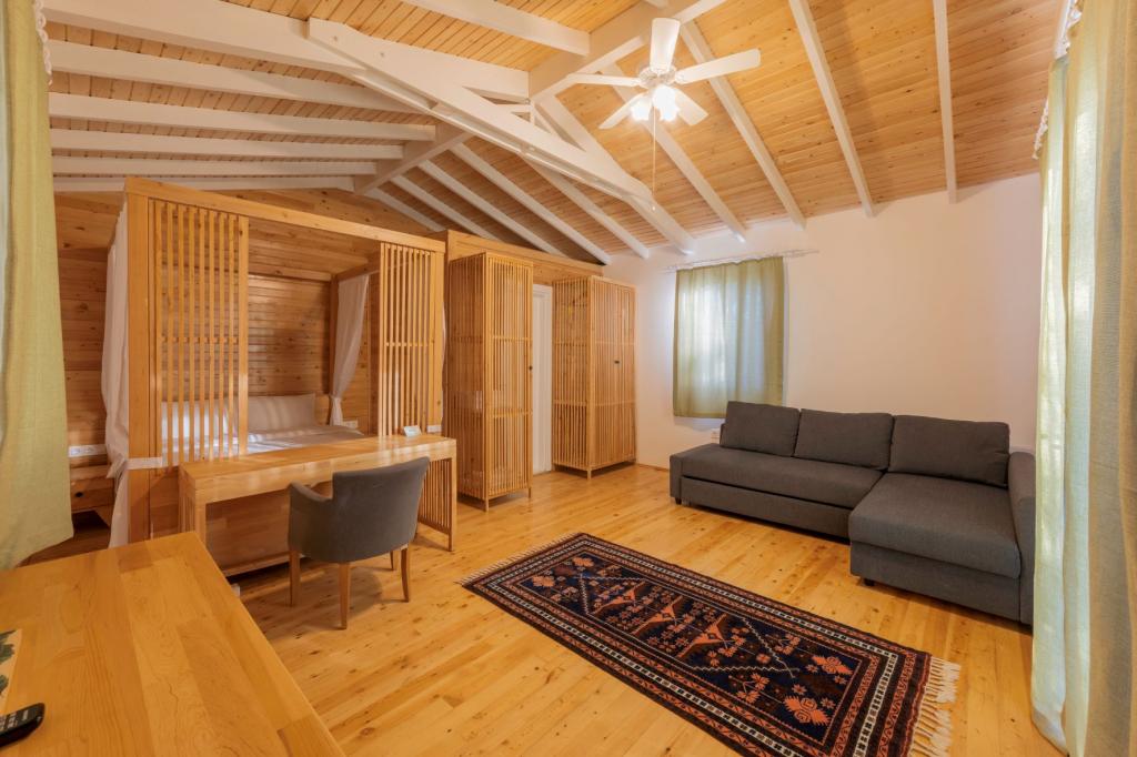 Bungalow, Forest View