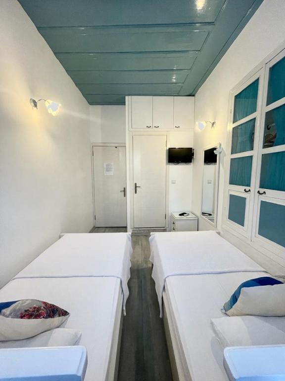 Classic Room, Street View (Without Kitchen)