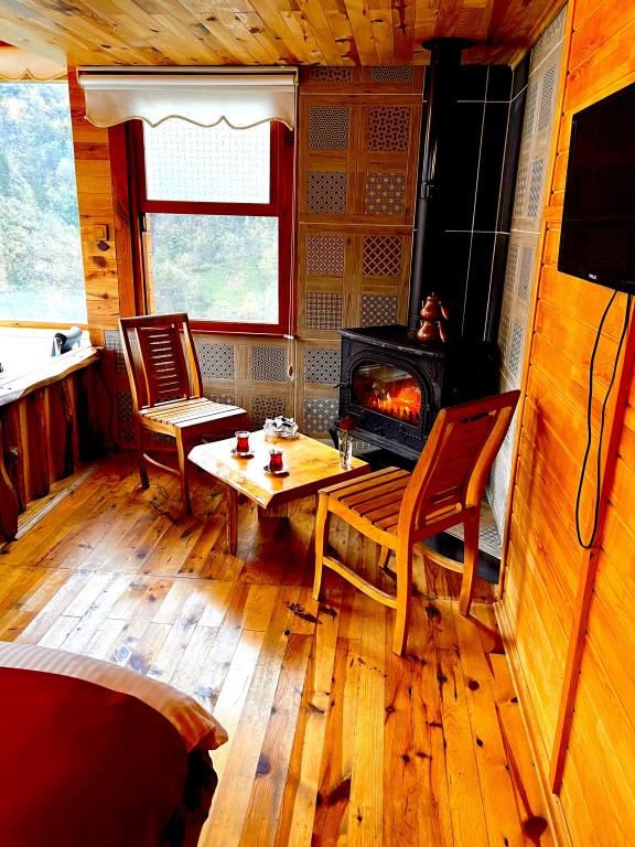 Balayı Suite,Nehir Manzaralı,Jakuzili
