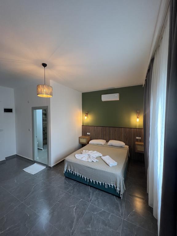 Iki Ayrı Yataklı Oda, Avlu Manzaralı