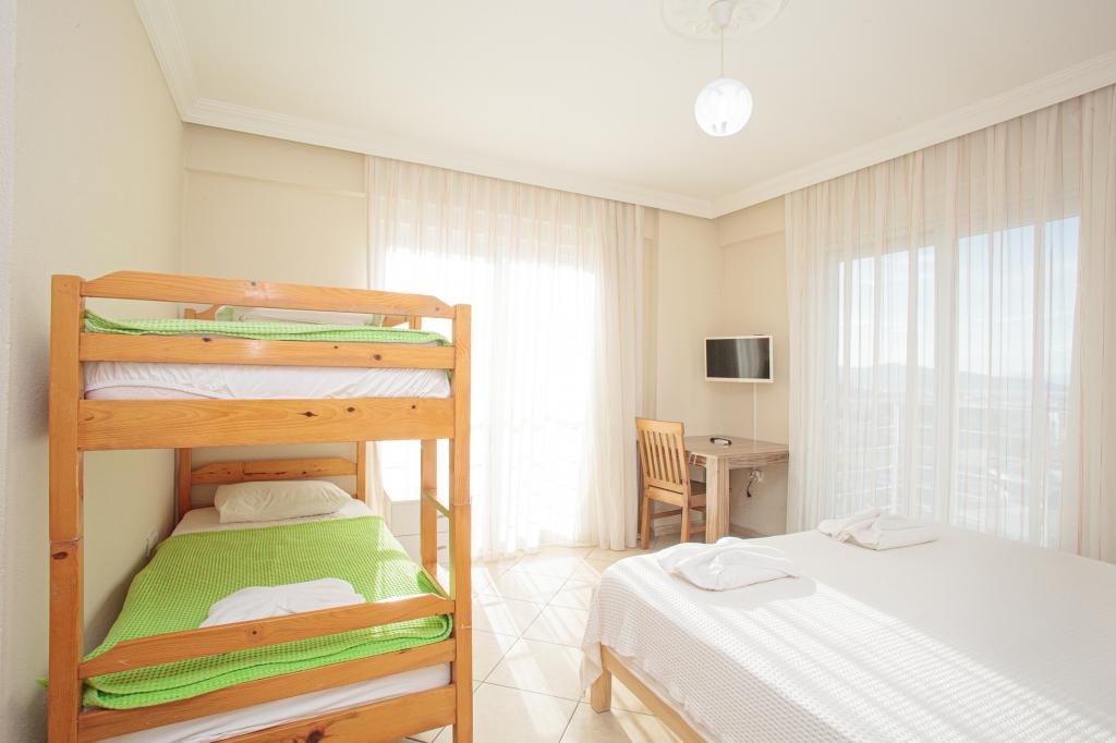 Standard Room, Garden View (4 Person)