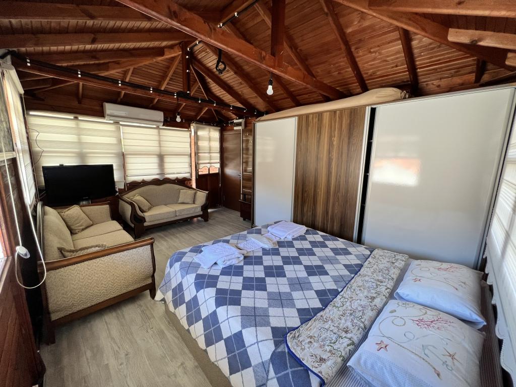 Dört Kişilik Oda,Bahçe Manzaralı,Balkonlu