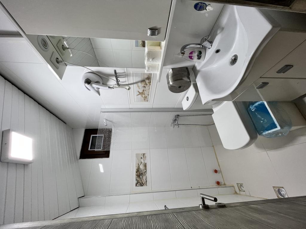 Standart Üç Kişilik Oda,Bahçe Manzaralı,Balkonlu