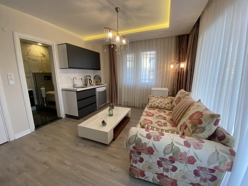 Deluxe Apart Oda,Havuz Manzaralı,Balkonlu
