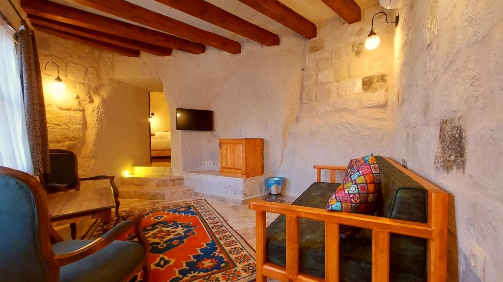 King Suite Room, Garden View