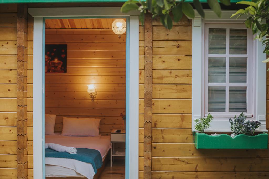 Bungalov, Bahçe Manzaralı