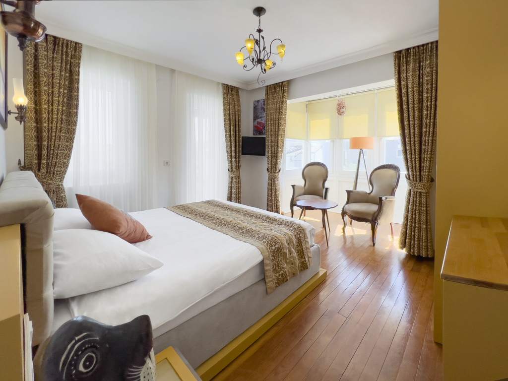 Deluxe Room, Garden View (Without Balcony)