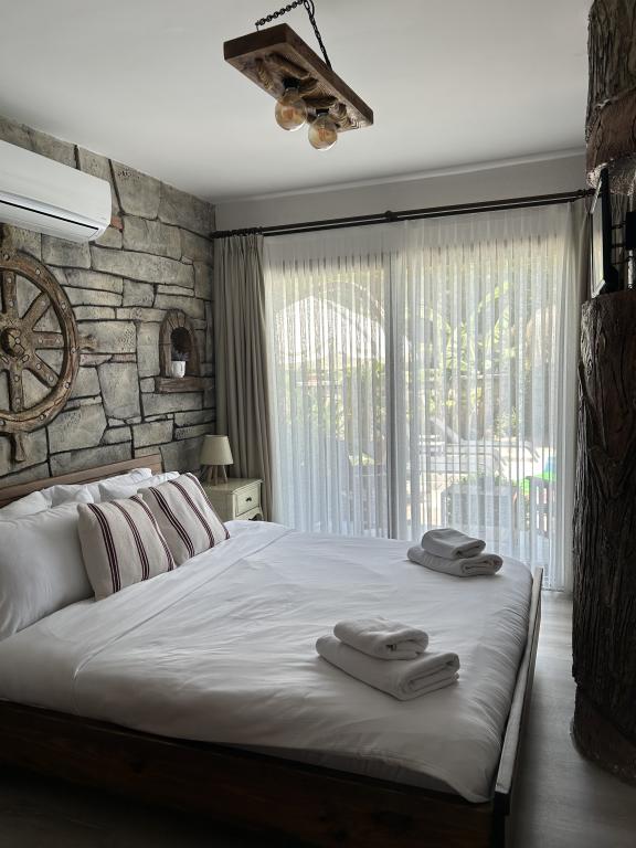 Superior Double Room,Havuz Manzaralı,Fransız Balkonlu