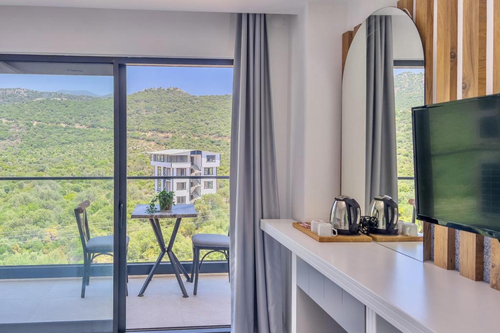 Family Room, Nature View