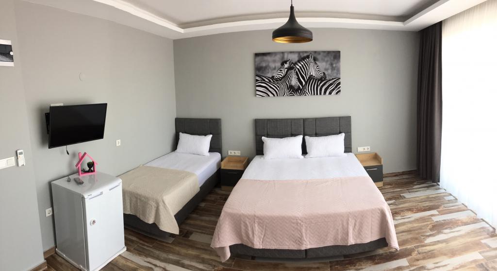 Suit Teras Oda, Deniz Manzaralı (Balkonlu, Teraslı)