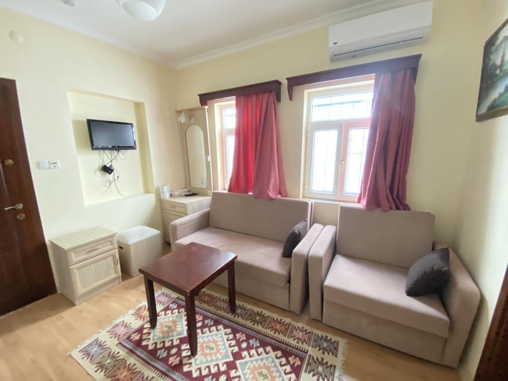 Apart, Şehir Manzaralı