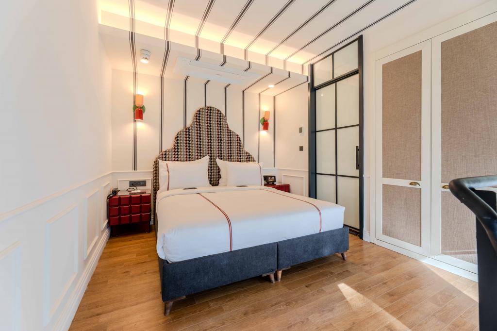 Duplex Room, City View