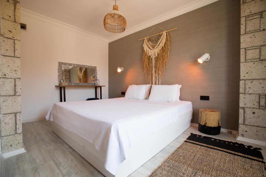 Deluxe Oda,Bahçe Manzaralı,Balkonlu